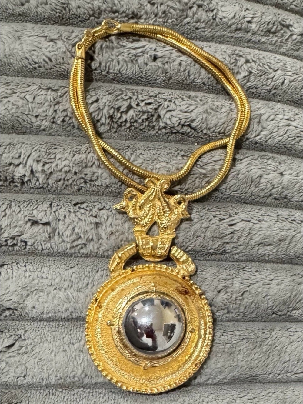 Ornate Gold-Tone Medallion Pendant Necklace - Women Jewelry Onik Sahakian